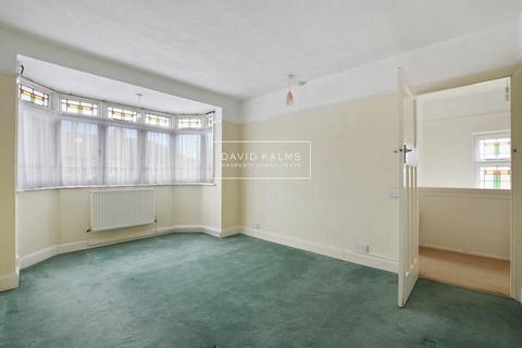 131 Amberley Road, Enfield, EN1 2RB