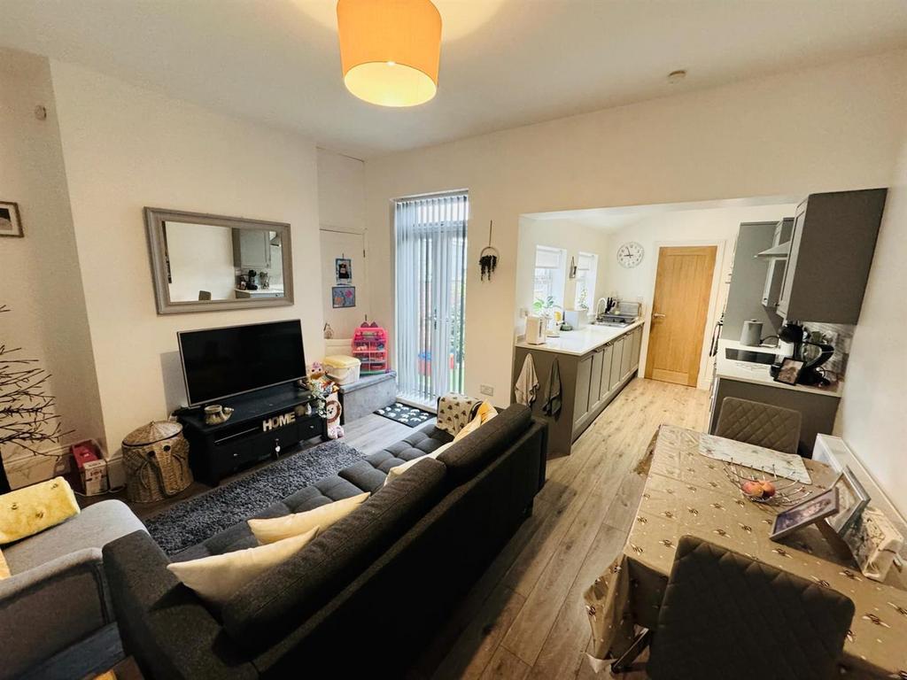 Open Plan Kitchen Diner Lounge Area