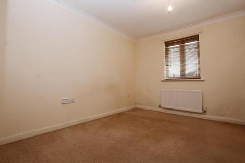 2 bedroom ground floor flat to rent, Eagle Way, Peterborough PE7