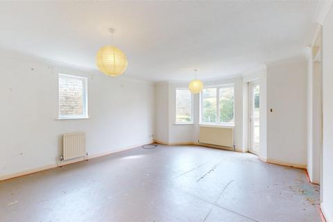 2 bedroom flat for sale, Torkington Gardens, Stamford