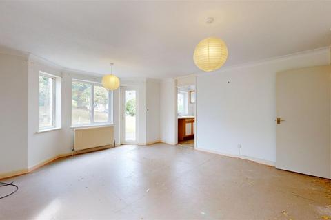 2 bedroom flat for sale, Torkington Gardens, Stamford