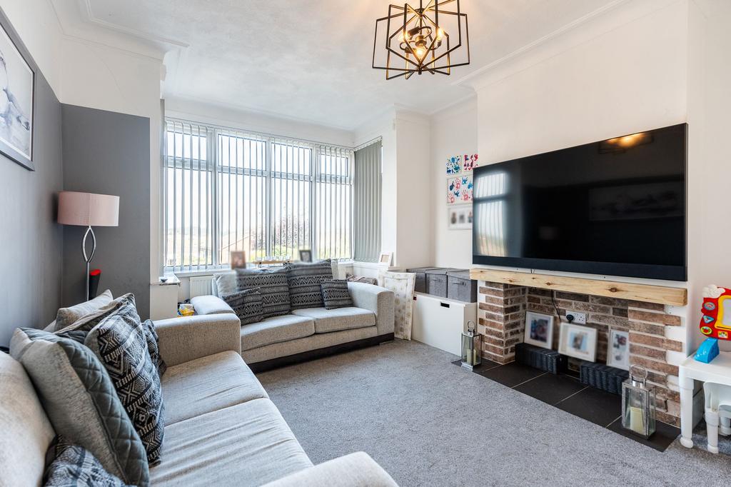 Chidswell Lane, Dewsbury, WF12 3 bed semidetached house for sale £