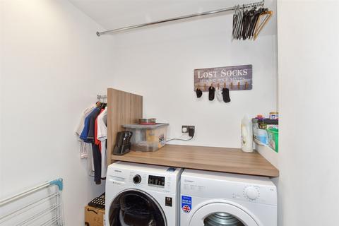 25 Avondale Road, Capel Le Ferne, Folkestone, CT18 7LJ