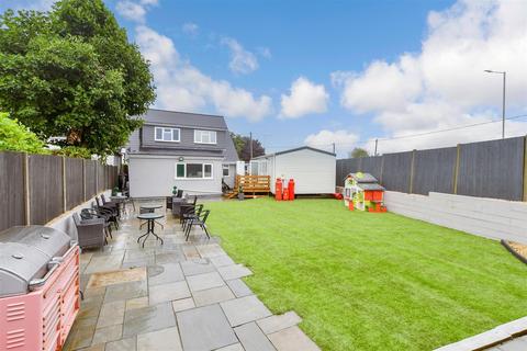 25 Avondale Road, Capel Le Ferne, Folkestone, CT18 7LJ
