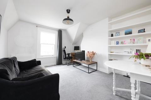 2 bedroom flat for sale, Alexandra Drive, London SE19