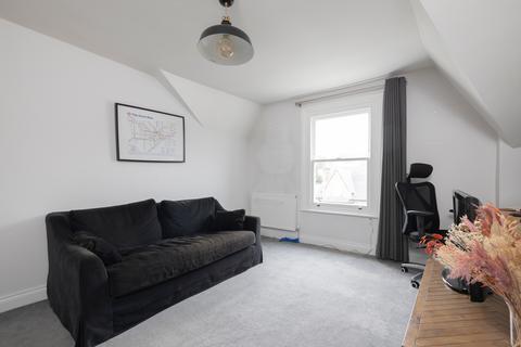 2 bedroom flat for sale, Alexandra Drive, London SE19