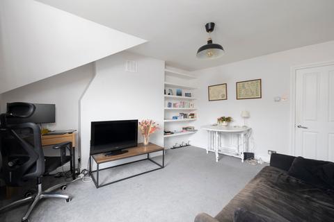 2 bedroom flat for sale, Alexandra Drive, London SE19