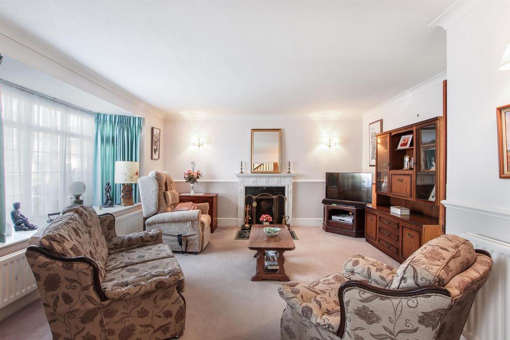 Stacey Road, Hildenborough TN10 4 bed detached house for sale £650,000