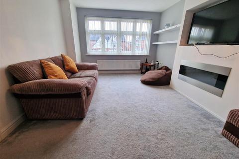 44 Comet Crescent, Calne, SN11 8FT
