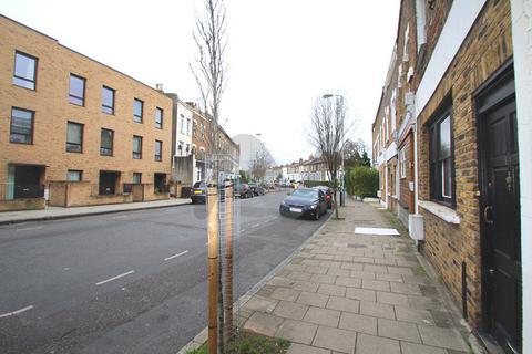 4 bedroom terraced house to rent, Riversdale Road, London N5