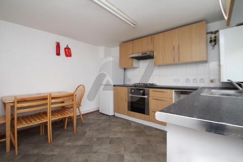 4 bedroom terraced house to rent, Riversdale Road, London N5