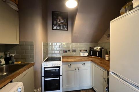 2 bedroom ground floor flat for sale, Upper Grosvenor Road, Tunbridge Wells, Kent