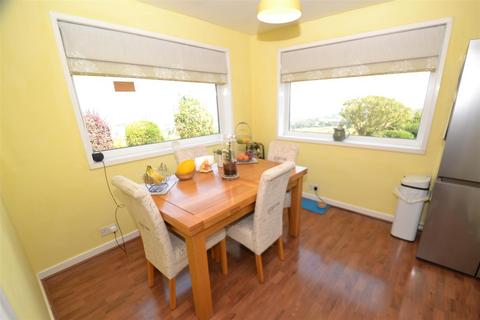 3 bedroom semi-detached house for sale, Lytham Drive, Queensbury