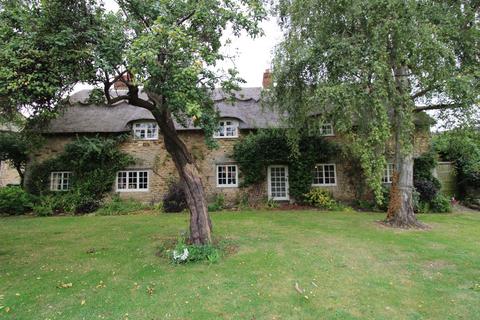 4 bedroom cottage for sale, HIGH STREET, STOKE GOLDINGTON