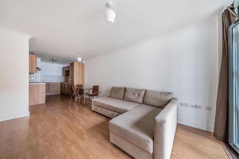 1 bedroom apartment to rent, Maltings Close, London E3