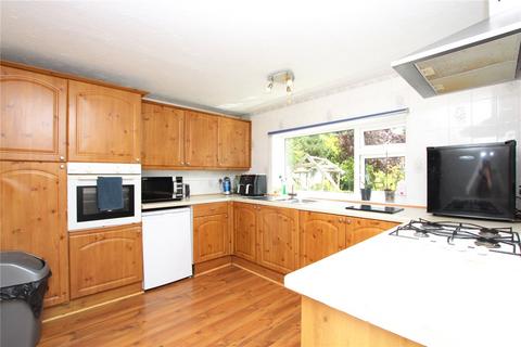 2 bedroom bungalow to rent, The Glen, Worthing, West Sussex, BN13