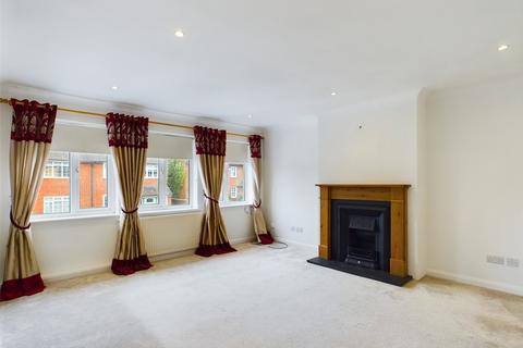 2 bedroom maisonette for sale, Tyrell Place, Priests Lane, Shenfield, Brentwood, CM15