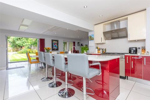 5 bedroom detached house for sale, Reading Road, Berkshire RG41