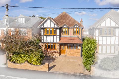 4 bedroom detached house for sale, Windermere Avenue, Hockley SS5