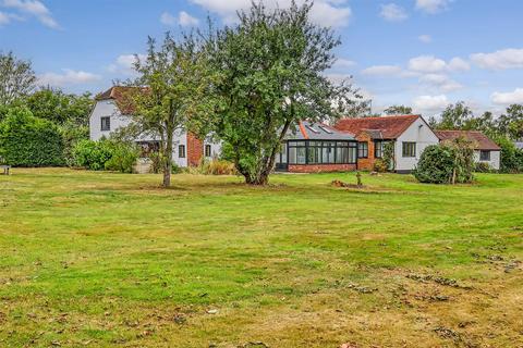 4 bedroom cottage for sale, King Street, High Ongar