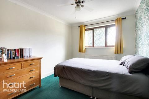 2 Barling Close, Chatham, ME5 9RL