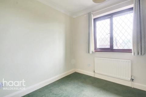 2 Barling Close, Chatham, ME5 9RL