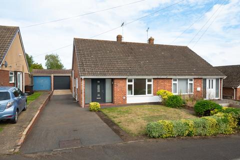 2 bedroom bungalow for sale, Yeoman Gardens, Willesborough