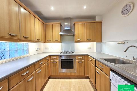 2 bedroom flat for sale, Ash Tree Court, East Finchley, N2