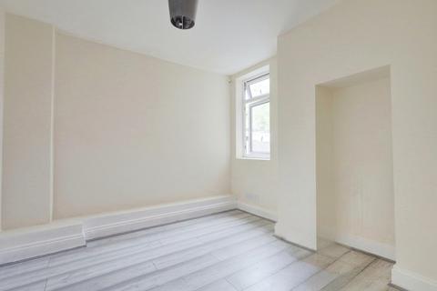 2 bedroom apartment for sale, West Street, Southend-on-sea, SS2