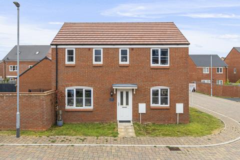 3 bedroom detached house for sale, Philips Field Close, Barton Seagrave, NN15