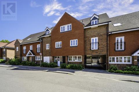 2 bedroom apartment for sale, Dover Road, Tadworth, KT20