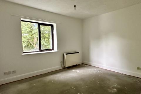 2 bedroom flat for sale, Hurst Road, Ashford, Kent