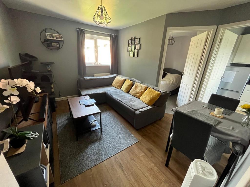 Brook Drive, Stevenage... 1 bed flat for sale £170,000