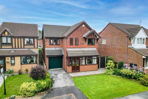 4 bedroom detached house for sale, Deepdale, Leigh