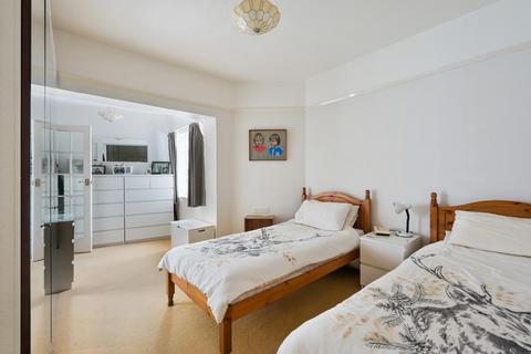 31 The Drive, Epsom, KT19 0AR