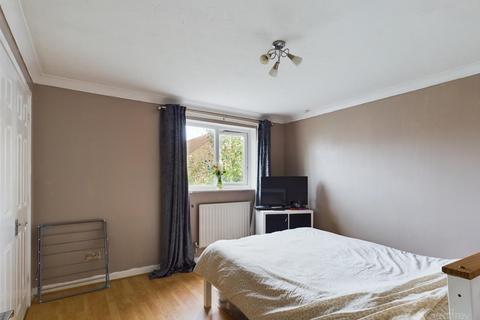 36 Copshall Close, Harlow, CM18 7LJ