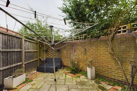 36 Copshall Close, Harlow, CM18 7LJ