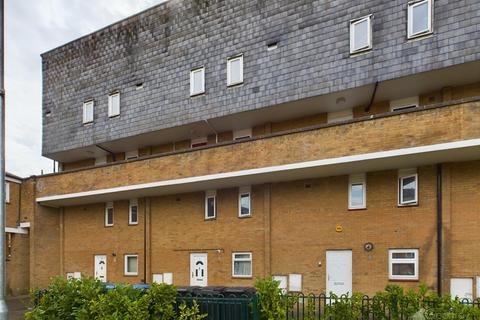 16 Mercers, Harlow, CM19 5PN