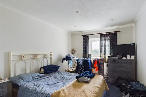 16 Mercers, Harlow, CM19 5PN