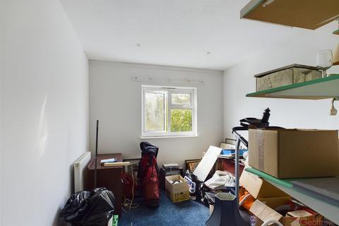 16 Mercers, Harlow, CM19 5PN