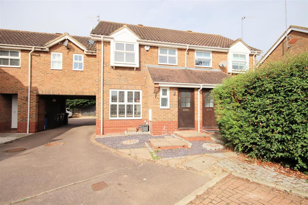 Edkins Close, Bushmead, Luton 3 bed semidetached house to rent £