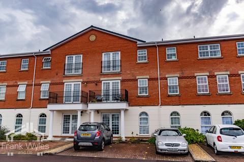 2 bedroom flat for sale, Blacksmith Row, Lytham St Annes, Lancashire