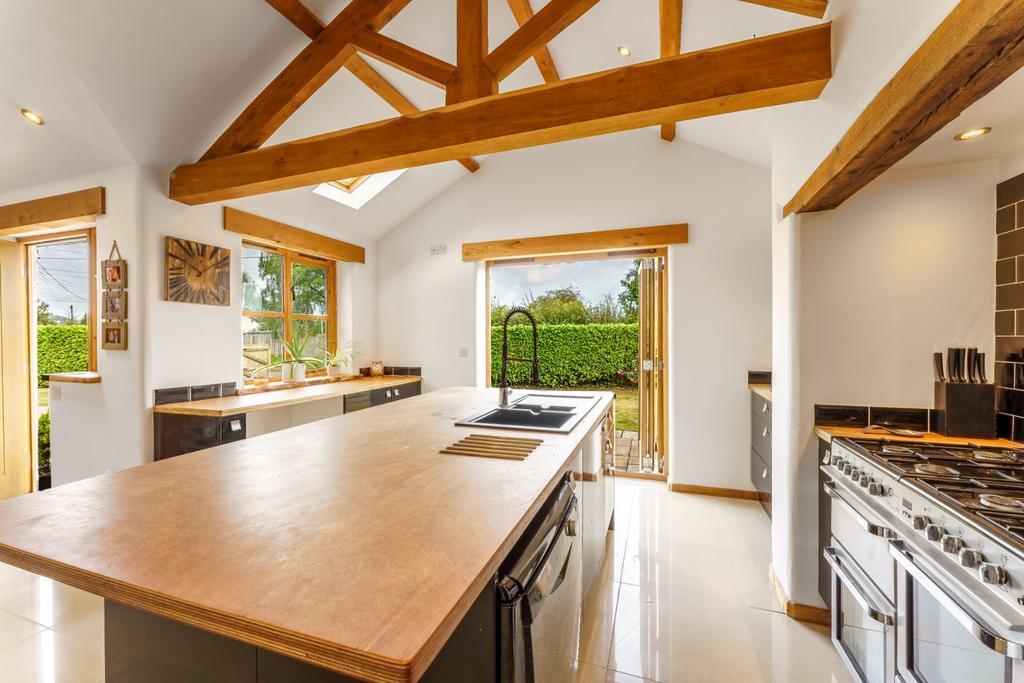 Kitchen/Breakfast Room