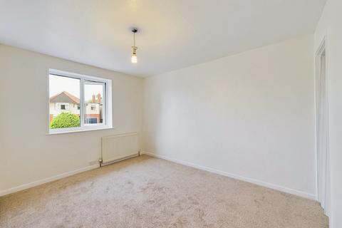 3 bedroom semi-detached house to rent, Henwick Road, Worcester, Worcestershire, WR2