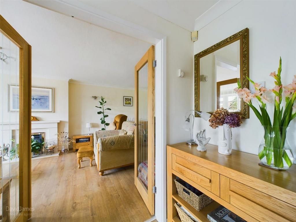 Entrance Hall into Lounge