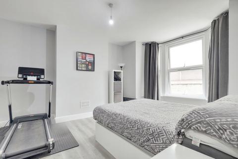 66a Heygate Avenue, Southend-on-sea, SS1 2AR