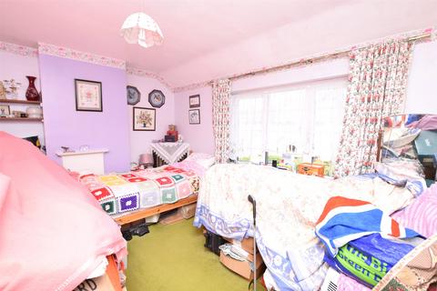 2 bedroom terraced house for sale, Amidas Gardens, Dagenham RM8