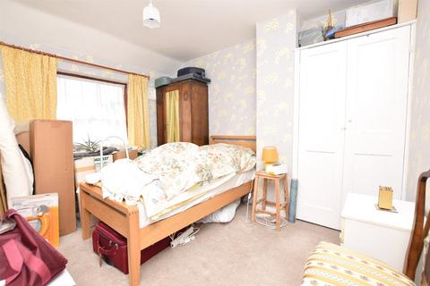 2 bedroom terraced house for sale, Amidas Gardens, Dagenham RM8