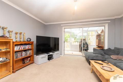 3 bedroom detached house for sale, Istead Rise, Gravesend, Kent