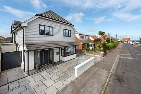 3 bedroom detached house for sale, Sea View Avenue, Birchington